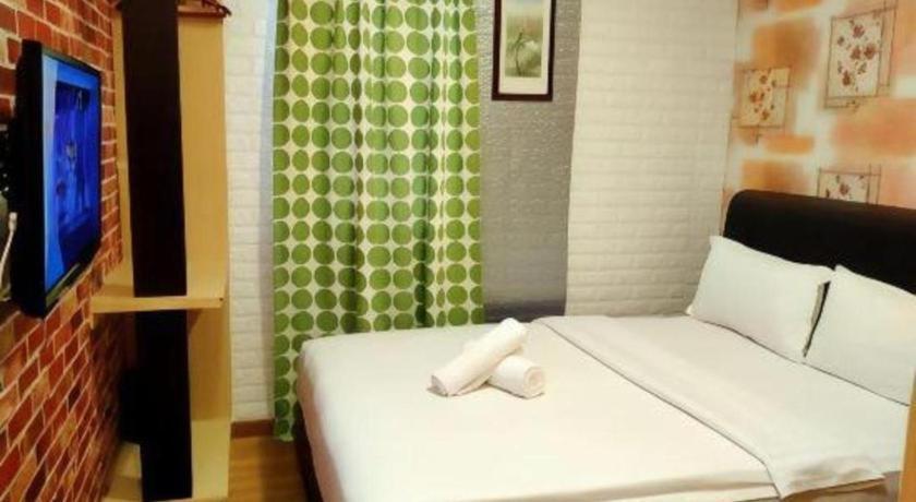 Hotel Zamburger Enstek Sepang Exteriör bild