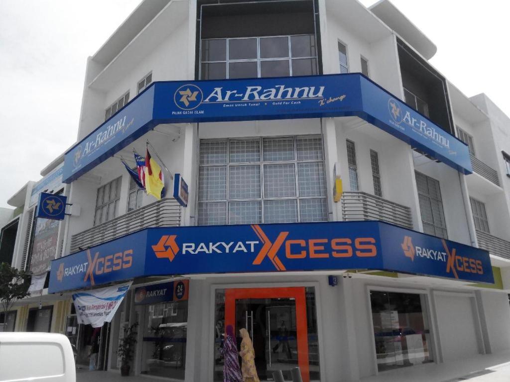 Hotel Zamburger Enstek Sepang Exteriör bild